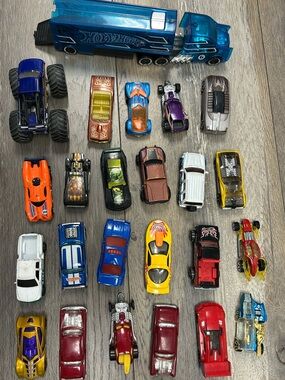 Hot Wheels and More - Assorted Small Cars